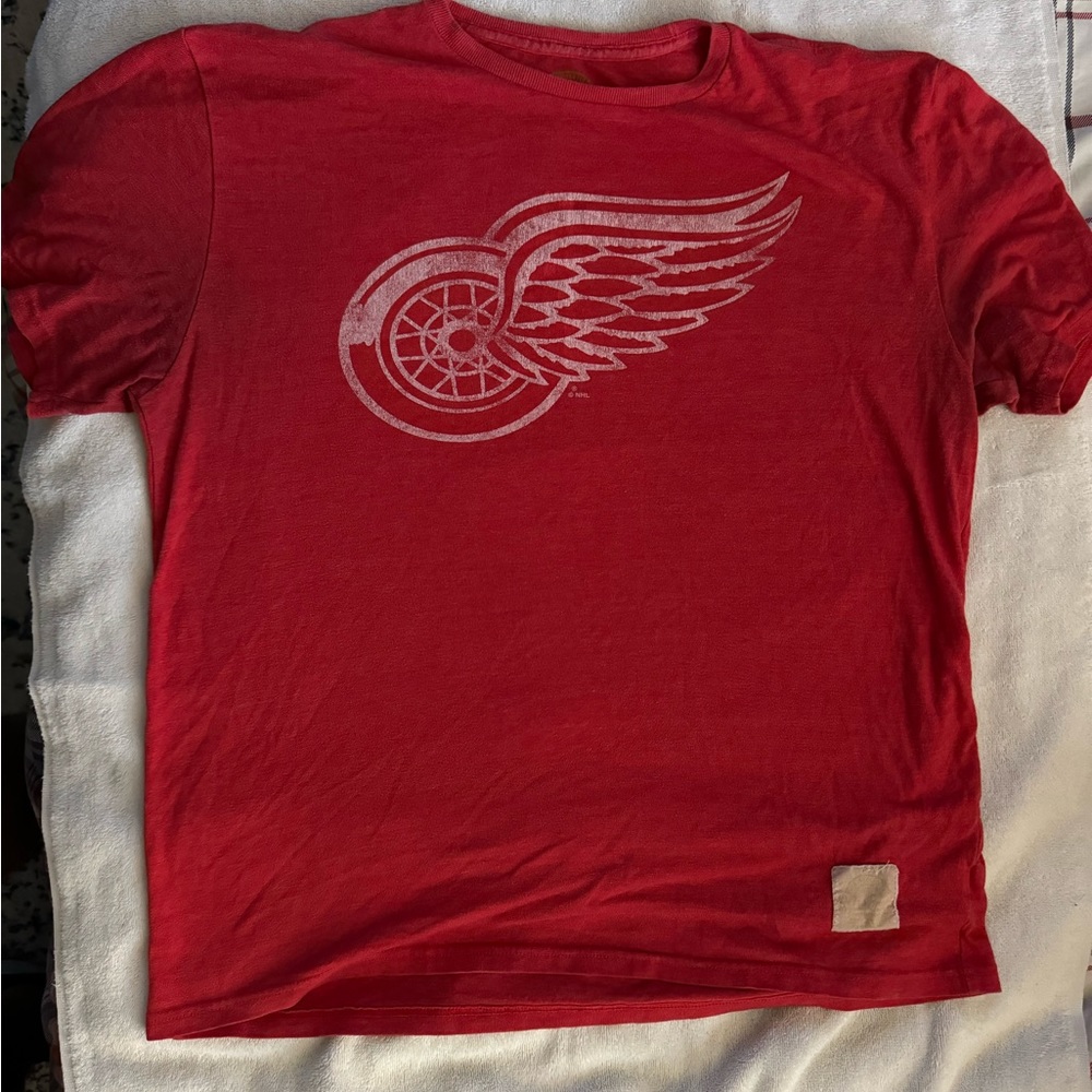 Detroit Red Wings shirt